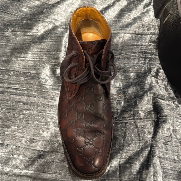 Gucci Brown Chukka Boots with Sleek Design - Picture 5 of 13
